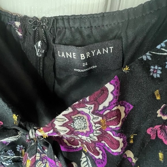 Like New! Lane Bryant Bubble-Sleeve Tie-Neck Tiered Midi Dress, Size 24 - Picture 6 of 9